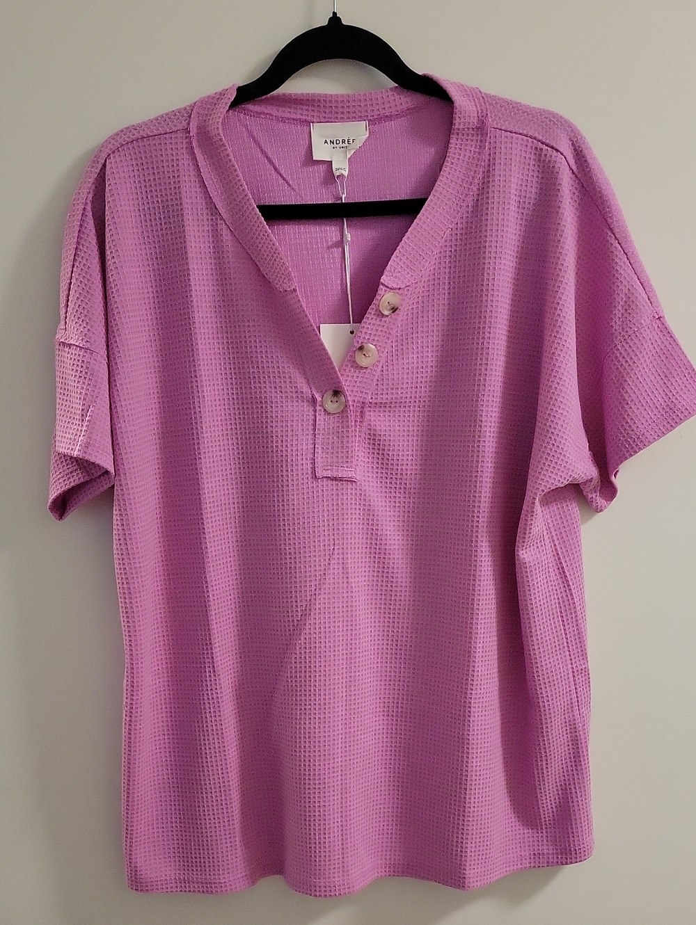 ANDREE BY UNIT Lavender Waffle Henley Tee Size Large